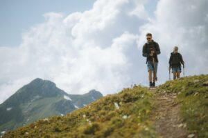 Randonner avec bébé : porte-bébé et sécurité (mise à jour)