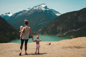 Apprendre la montagne aux enfants : livres 2026 (mise à jour)